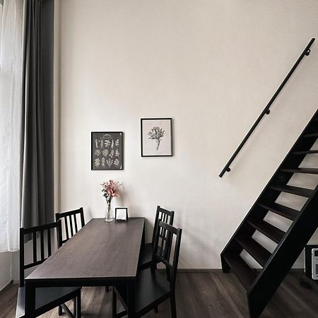 Contemporary Jindrisska Apartment Praga Exterior foto