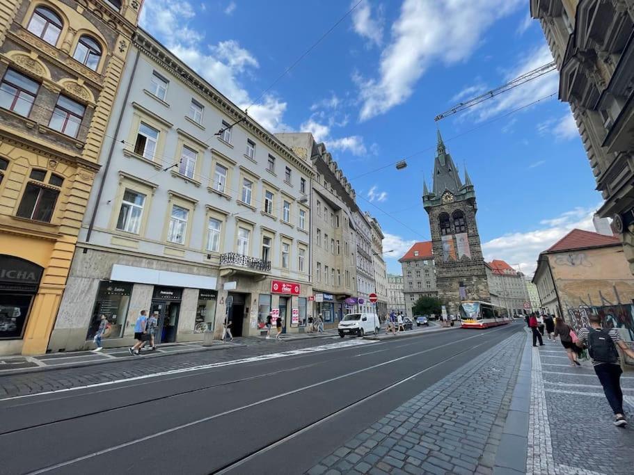 Contemporary Jindrisska Apartment Praga Exterior foto