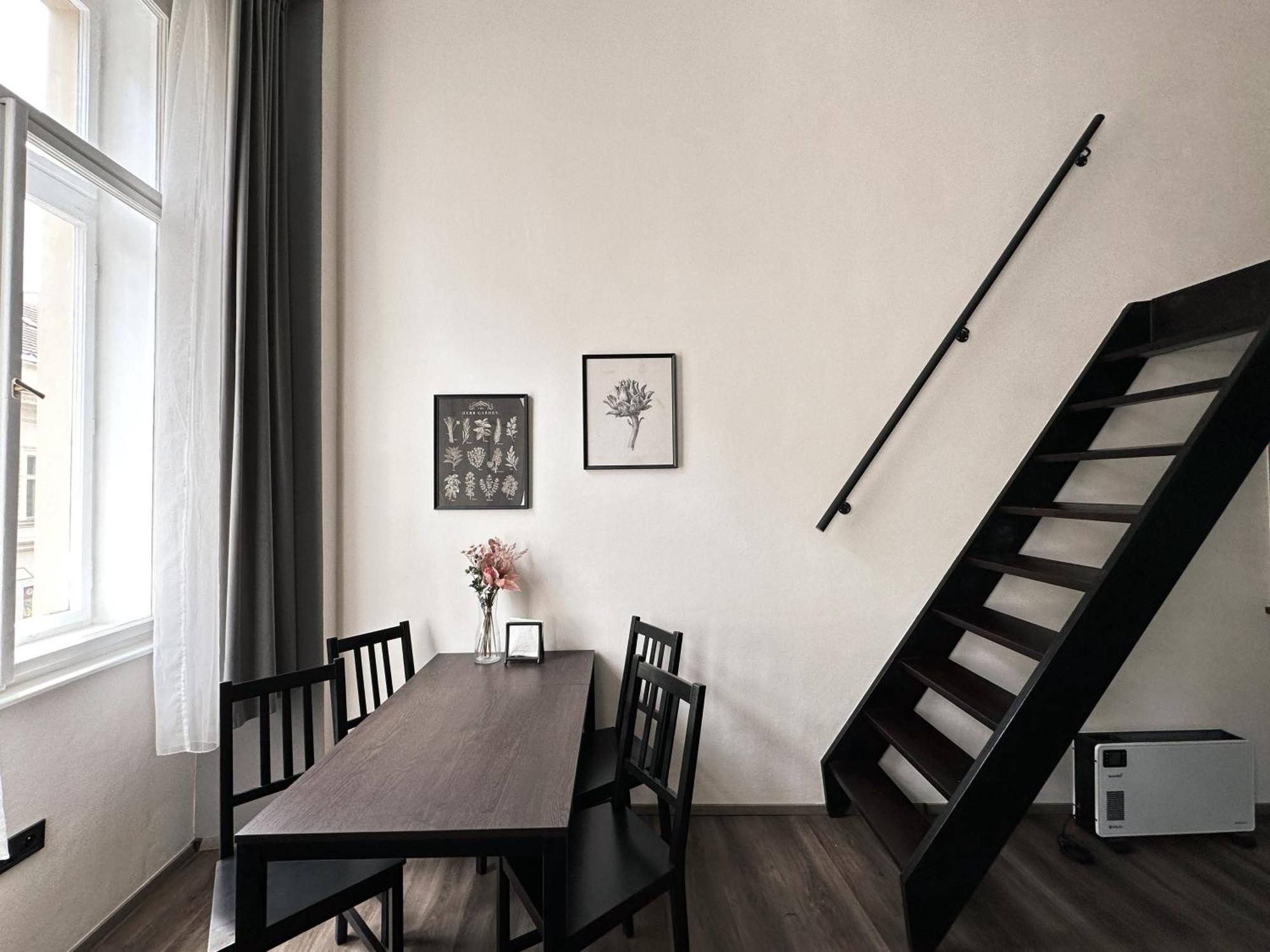 Contemporary Jindrisska Apartment Praga Exterior foto